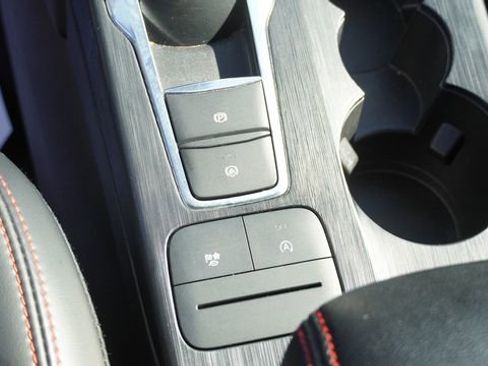 Used 2025 Ford Escape ST-Line image 28