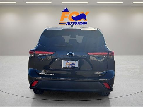 Used 2023 Toyota Highlander L image 4