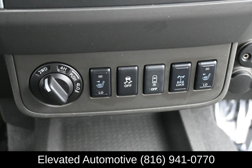 Used 2019 Nissan Frontier PRO-4X AWD/4WD image 20