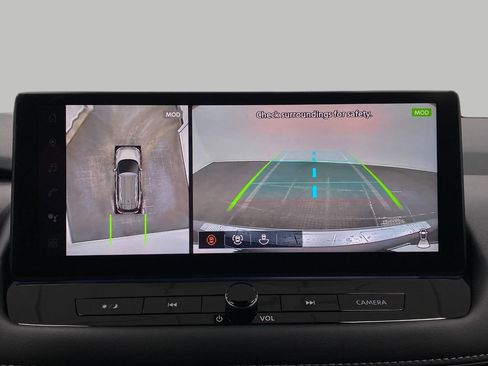 Used 2025 Nissan Rogue Platinum image 26