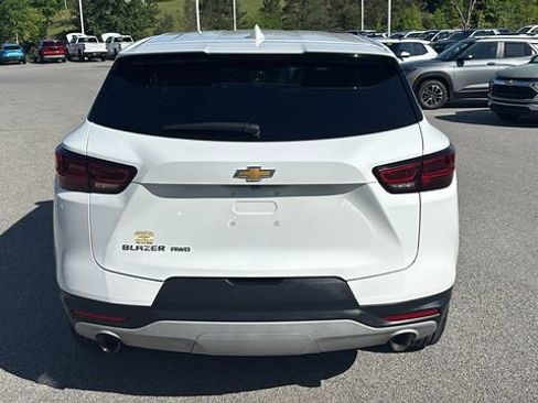 Used 2025 Chevrolet Blazer LT AWD/4WD image 5