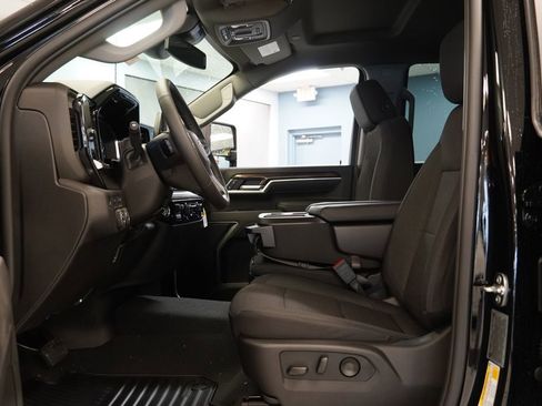 New 2026 Chevrolet Silverado 2500 LT image 4