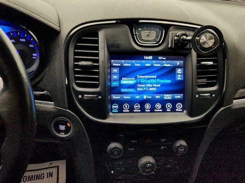 Used 2019 Chrysler 300 S image 17