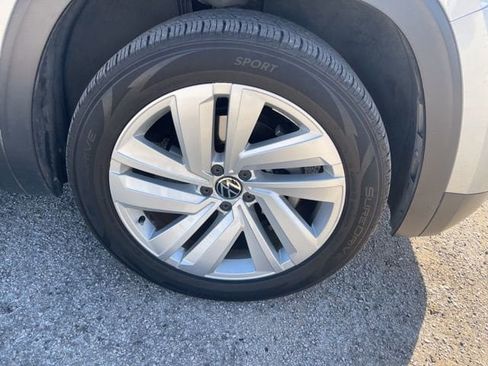 Used 2021 Volkswagen Atlas Cross Sport SE image 13