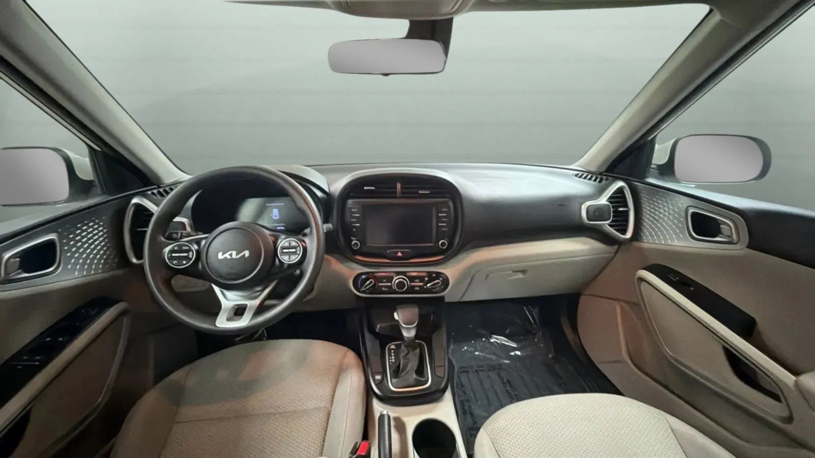 Used 2023 Kia Soul LX FWD image 10
