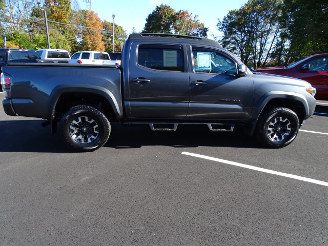 Used 2021 Toyota Tacoma TRD Off-Road w/ Technology Package AWD/4WD image 24