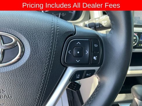 Used 2019 Toyota Highlander Limited FWD image 10