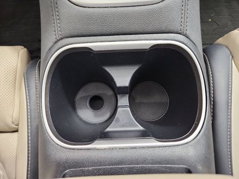 Used 2020 Subaru Outback Limited image 29