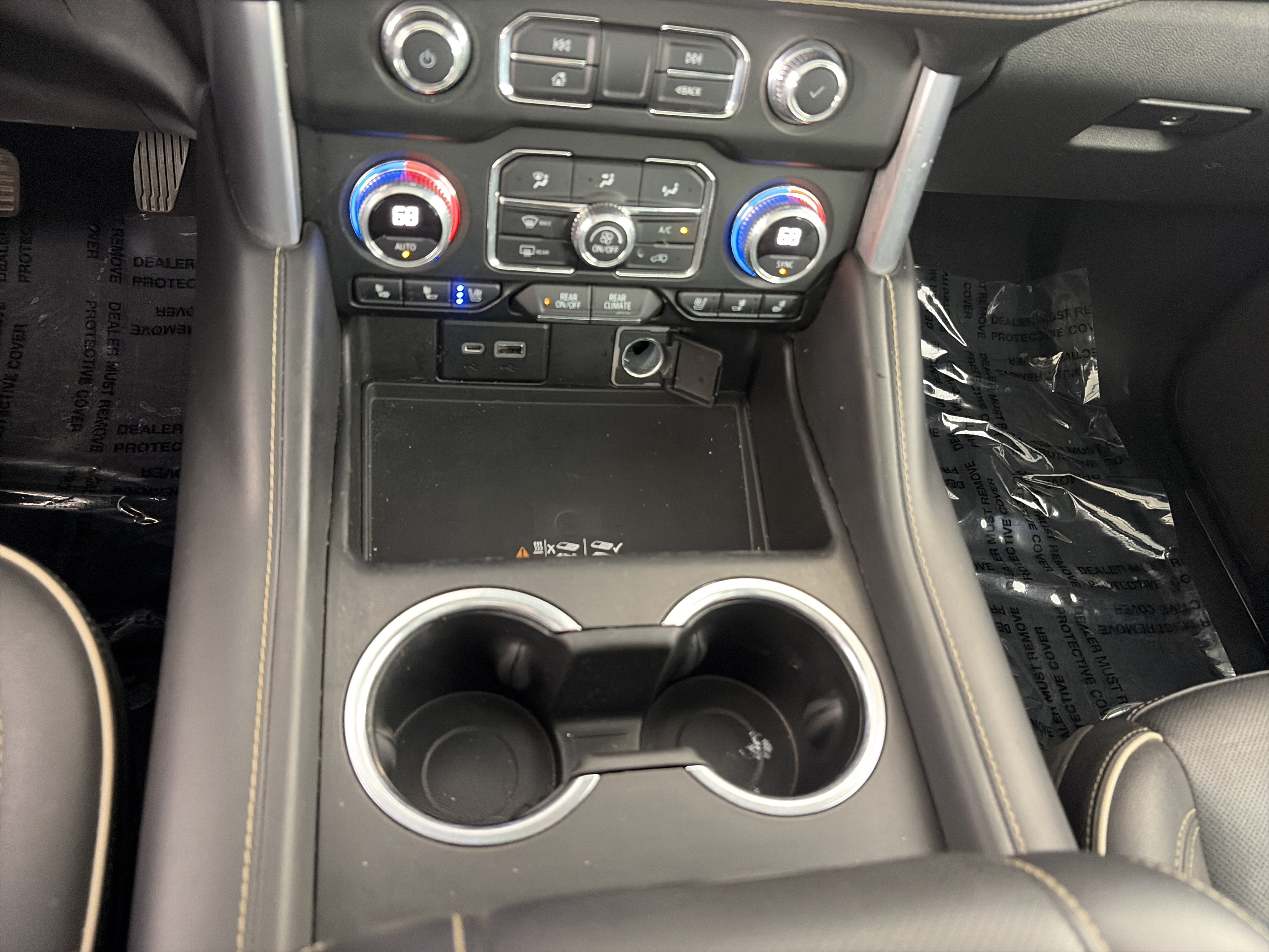 Used 2022 GMC Yukon SLT AWD/4WD image 33