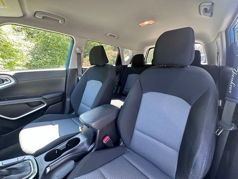 Used 2023 Kia Soul S FWD image 12