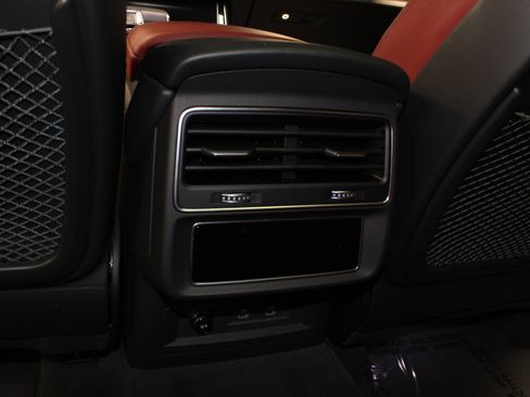 Used 2024 Audi SQ8 Prestige AWD/4WD image 52