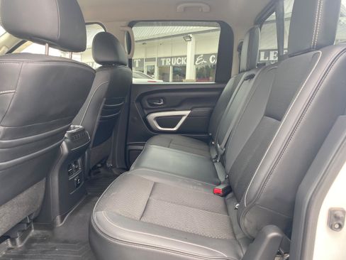 Used 2018 Nissan Titan PRO-4X w/ Pro-4x Utility Package AWD/4WD image 16