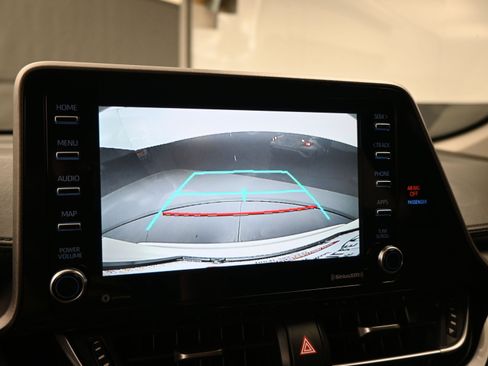 Used 2020 Toyota C-HR LE FWD image 13
