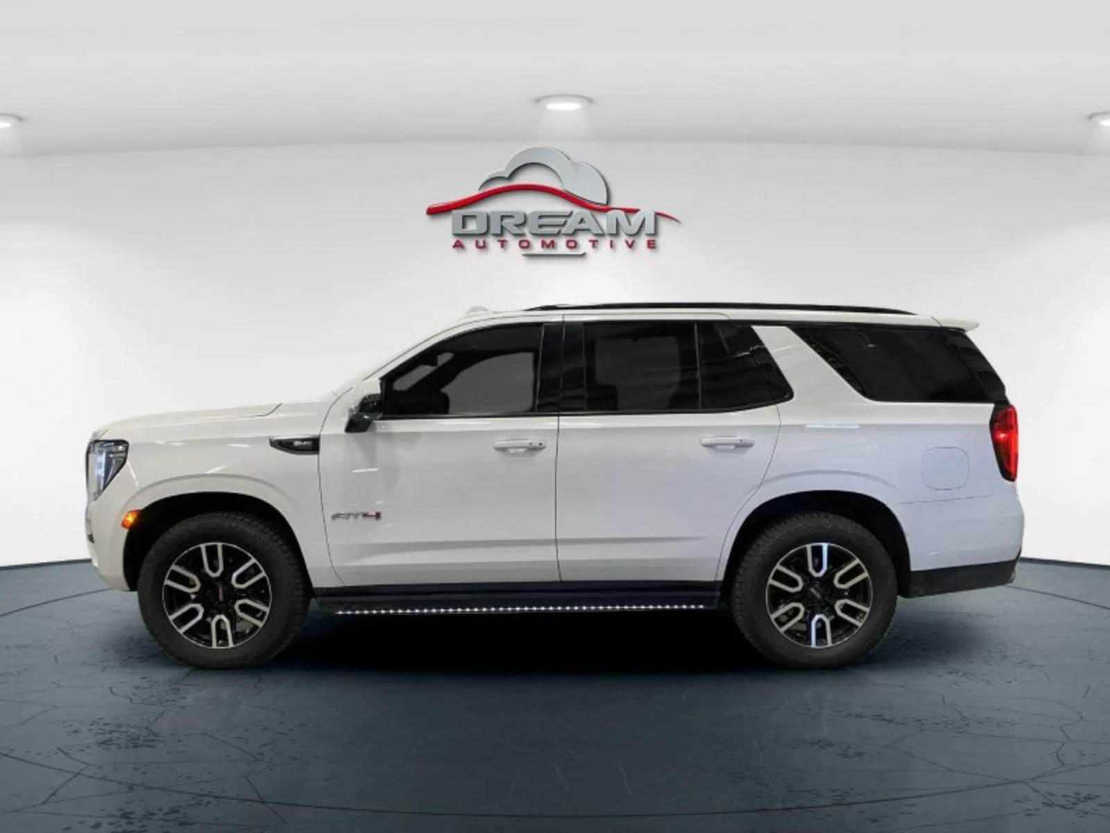 Used 2022 GMC Yukon AT4 w/ AT4 Premium Plus Package AWD/4WD image 16