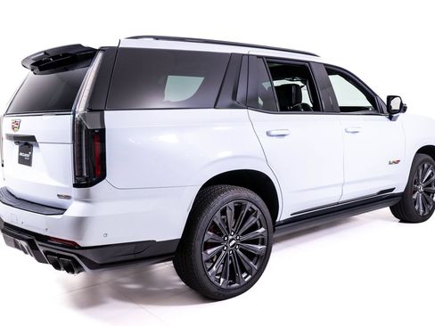 Used 2026 Cadillac Escalade V w/ LPO, Floor Liner Package AWD/4WD image 5