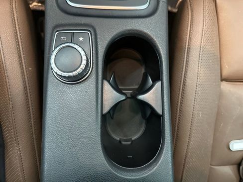 Used 2017 Mercedes-Benz GLA 250 image 19