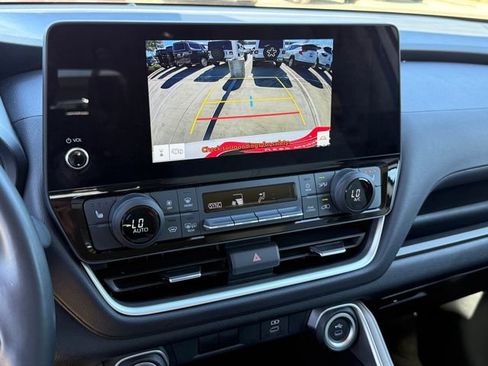 Used 2024 Toyota Grand Highlander XLE image 22