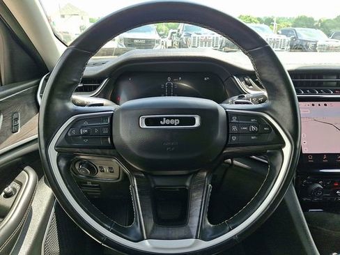 Used 2021 Jeep Grand Cherokee L Limited image 22