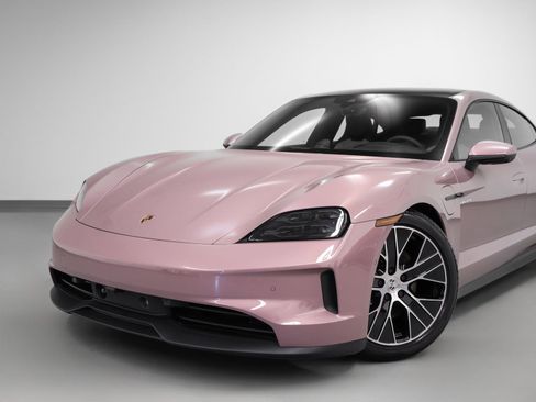 New 2025 Porsche Taycan image 7