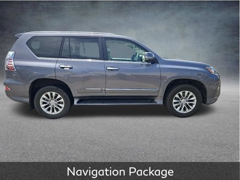 Used 2018 Lexus GX 460 Premium w/ Premium Package AWD/4WD image 2