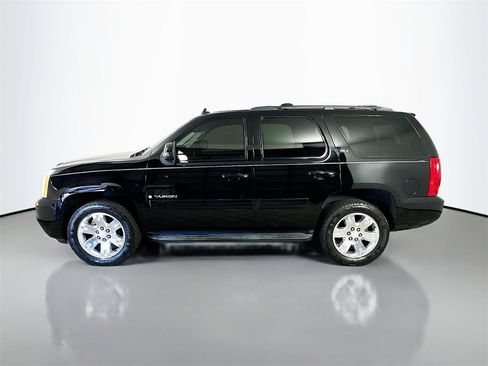 Used 2008 GMC Yukon SLT w/ SLT Preferred Equipment Group image 4