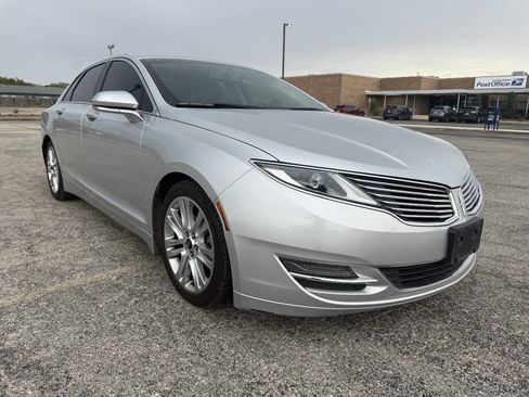 Used 2016 Lincoln MKZ w/ Equipment Group 200A Select FWD image 2