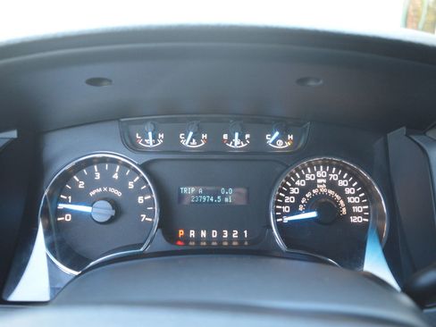 Used 2013 Ford F150 XLT image 34