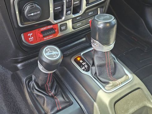 Used 2020 Jeep Wrangler Unlimited Rubicon AWD/4WD image 34