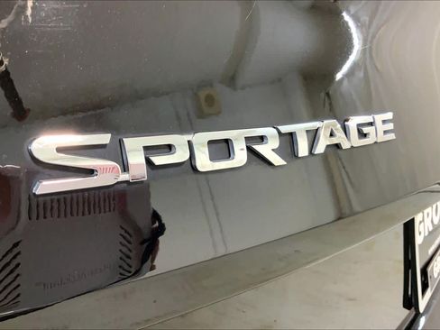 Used 2019 Kia Sportage EX w/ EX Premium Package FWD image 29
