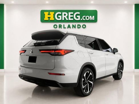 Used 2022 Mitsubishi Outlander ES AWD/4WD image 6