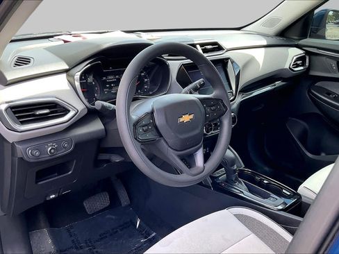 Used 2021 Chevrolet TrailBlazer LT w/ Convenience Package FWD image 14