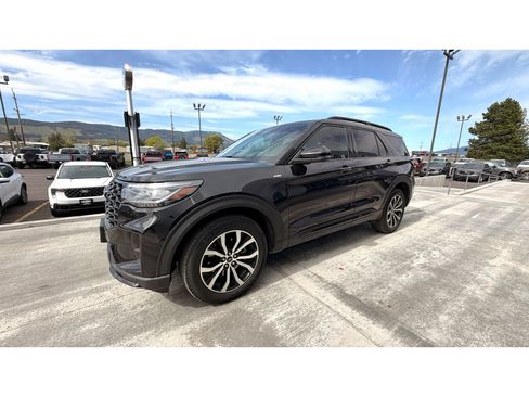 Used 2025 Ford Explorer ST-Line AWD/4WD image 5