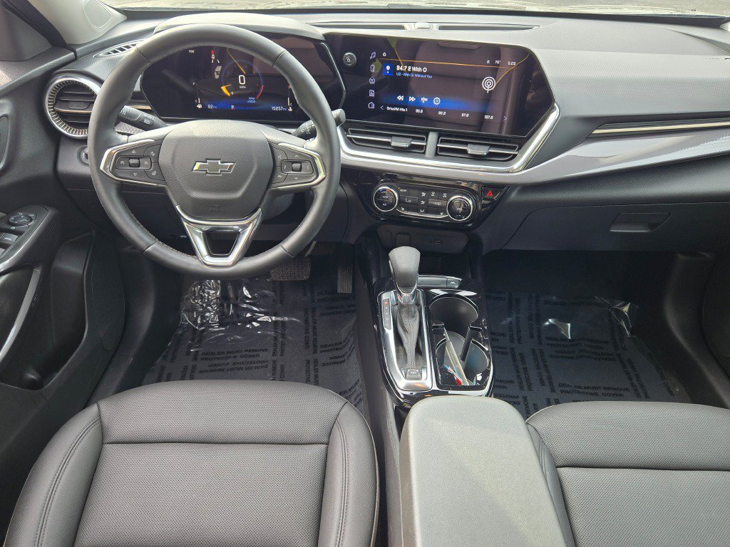 Used 2025 Chevrolet Trax ACTIV w/ Driver Confidence Package FWD image 17