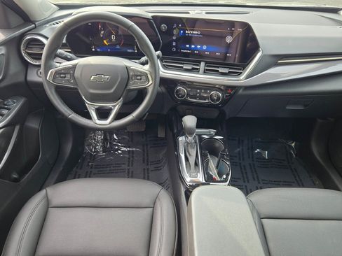 Certified 2025 Chevrolet Trax ACTIV w/ Driver Confidence Package FWD image 17