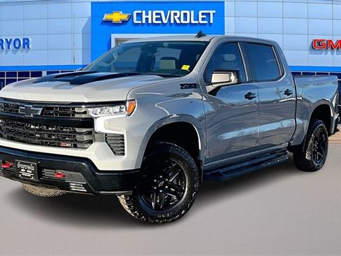Used 2024 Chevrolet Silverado 1500 LT Trail Boss w/ Convenience Package II image 3