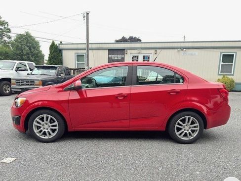Used 2012 Chevrolet Sonic LT FWD image 3
