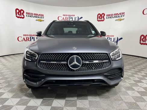 Used 2022 Mercedes-Benz GLC 300 image 2