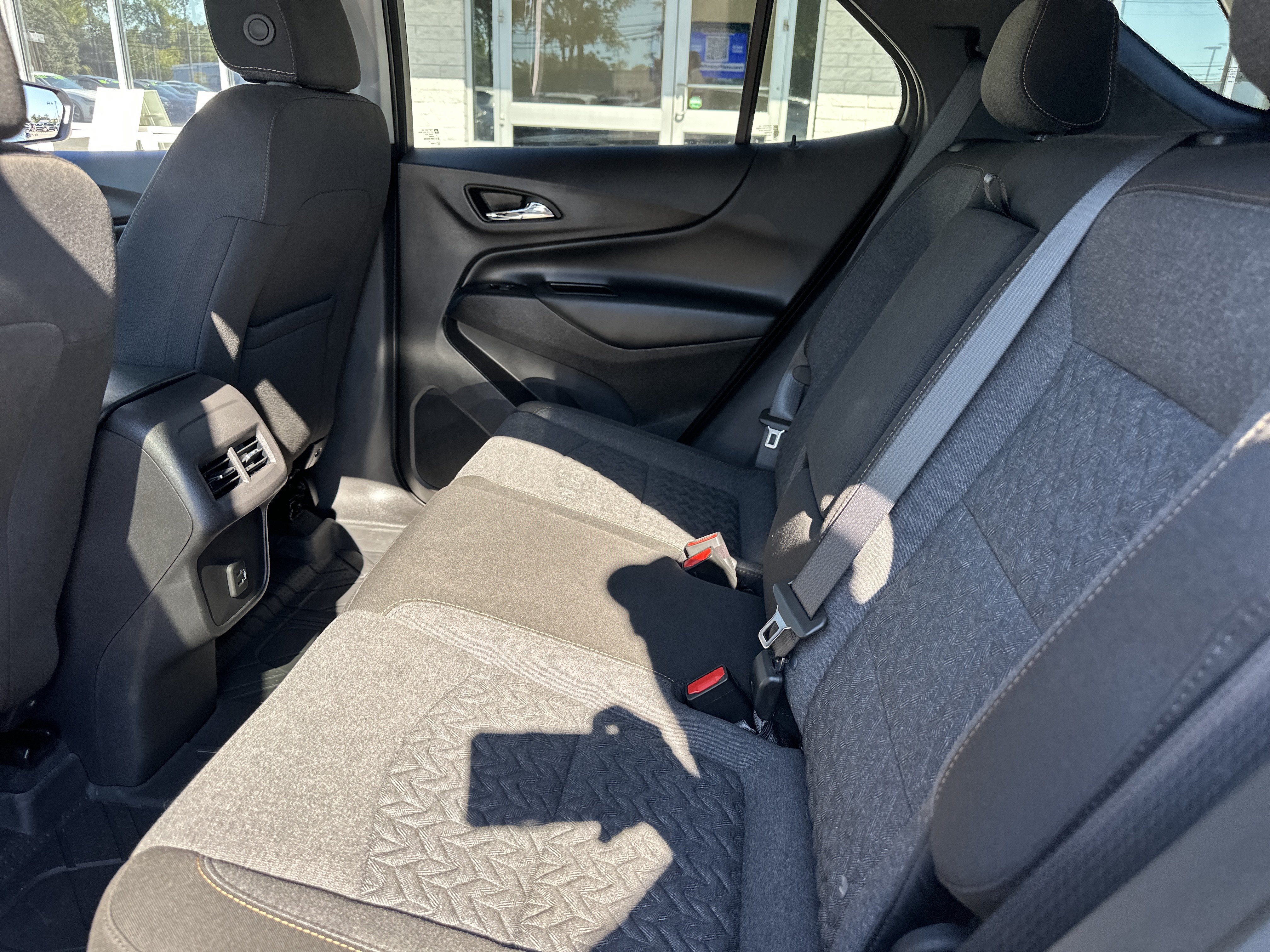 Used 2024 Chevrolet Equinox LT w/ LPO, Floor Liner Package FWD image 12
