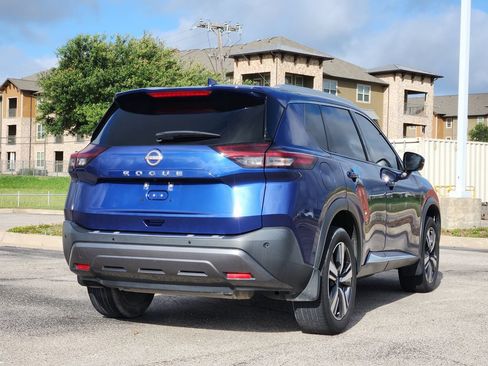 Used 2023 Nissan Rogue SL w/ SL Premium Package FWD image 4