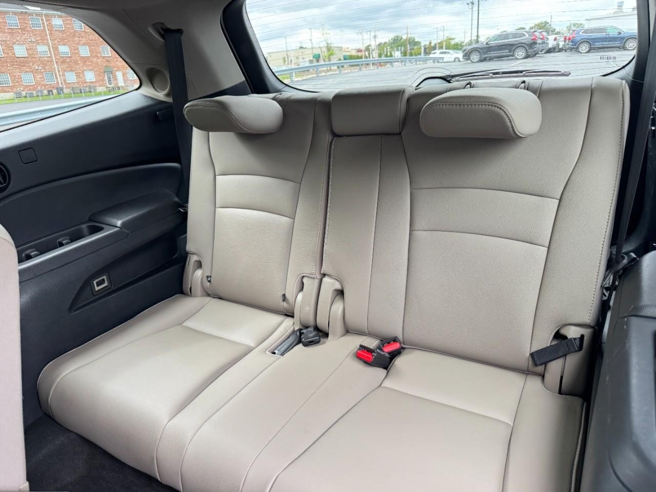 Used 2020 Honda Pilot Touring image 13