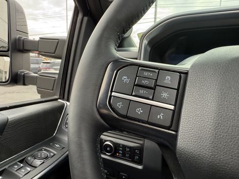 Used 2025 Ford F450 Platinum w/ Platinum Plus Package image 19