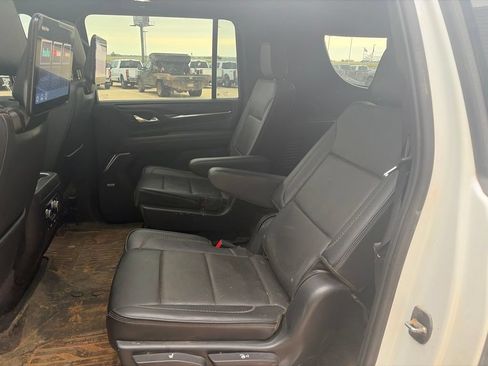 Used 2023 GMC Yukon XL Denali w/ Denali Reserve Package AWD/4WD image 14