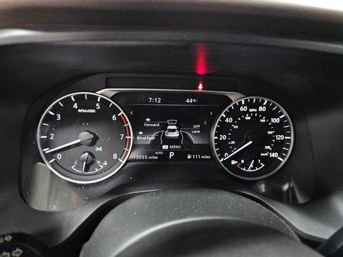 Used 2023 Nissan Rogue SL w/ SL Premium Package image 5