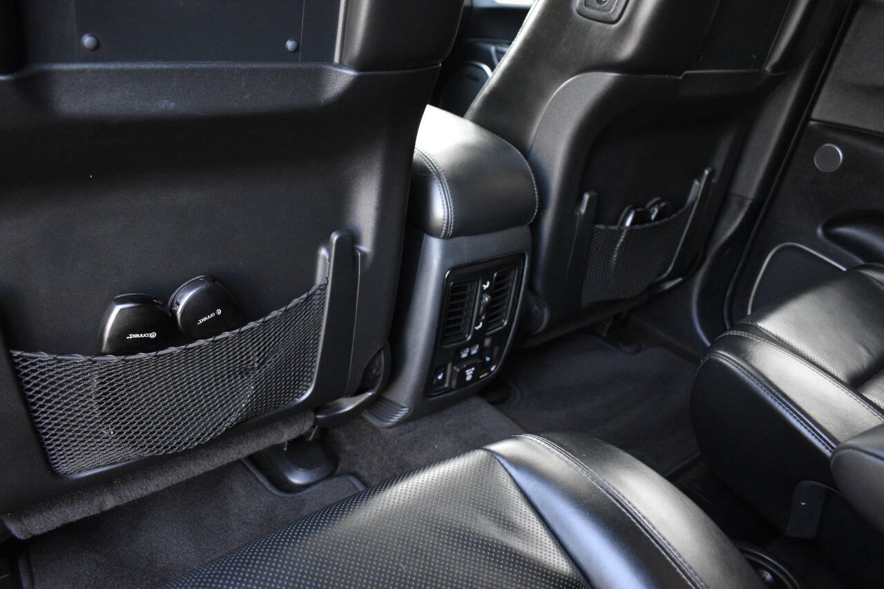 Used 2019 Dodge Durango R/T w/ Technology Group AWD/4WD image 16