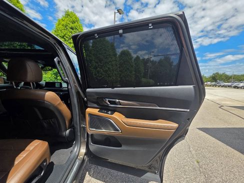 Used 2022 Kia Telluride SX w/ SX Prestige Package AWD/4WD image 47