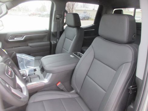 New 2026 GMC Sierra 1500 SLT w/ SLT Premium Plus Package image 14