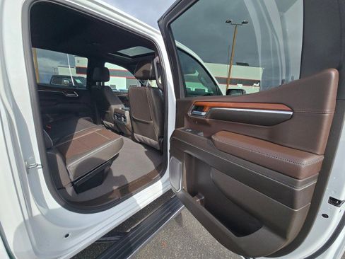 Used 2022 GMC Sierra 1500 Denali w/ Denali Reserve Package AWD/4WD image 14