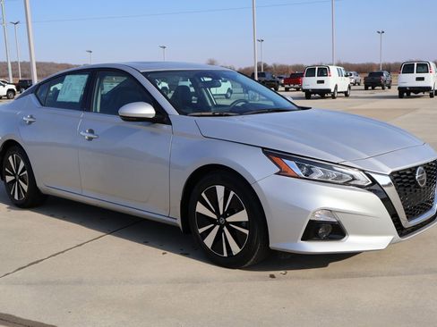 Used 2021 Nissan Altima 2.5 SL image 4