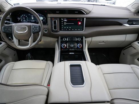 Used 2022 GMC Yukon Denali image 12