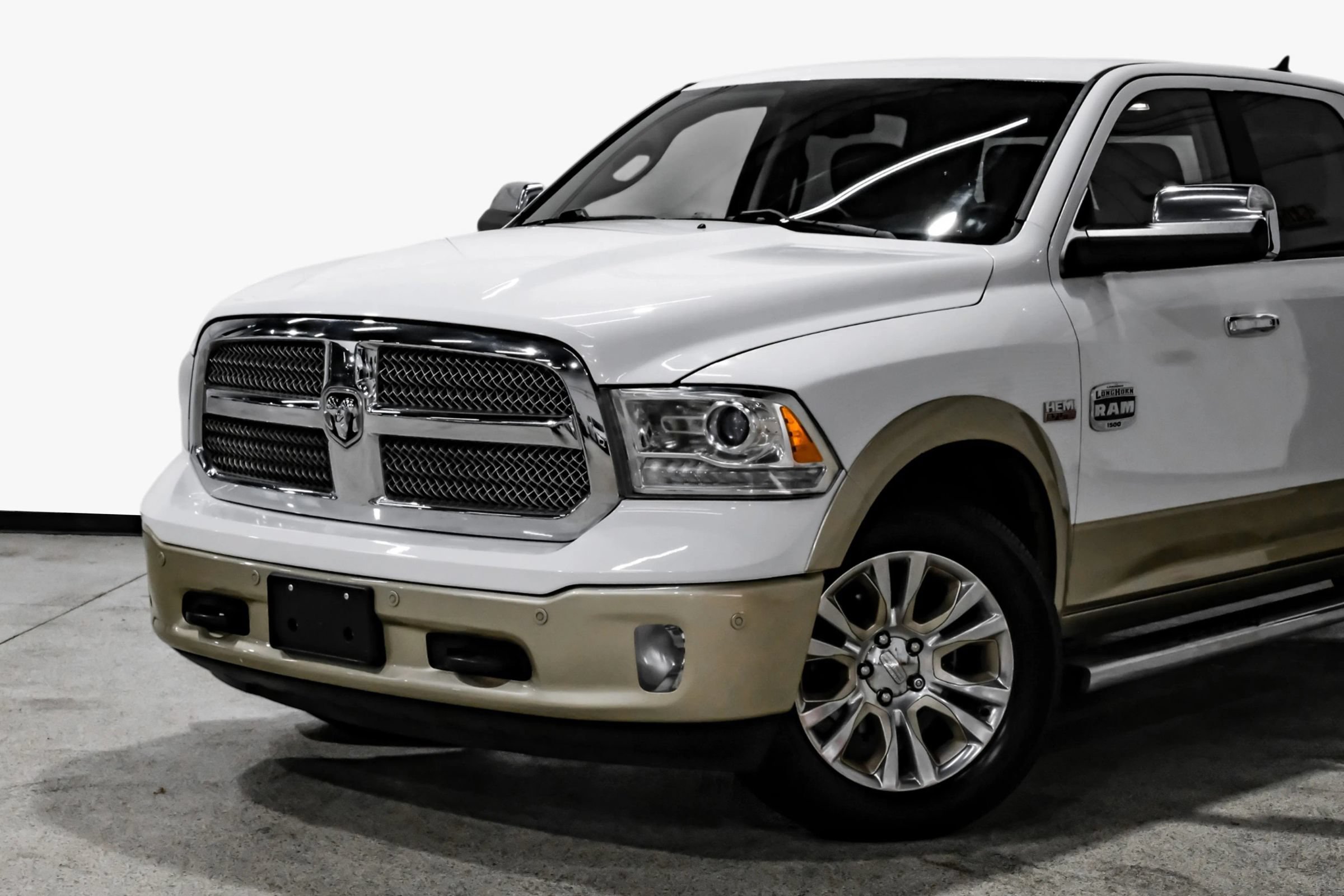 Used 2014 RAM 1500 Laramie Longhorn w/ Convenience Group AWD/4WD image 12